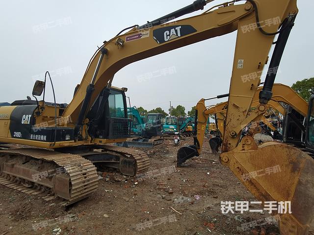 卡特彼勒CAT®318D2 L 小型液压挖掘机