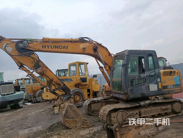 现代R150LC-7挖掘机