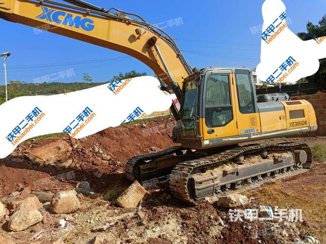 徐工XE270DK挖掘机