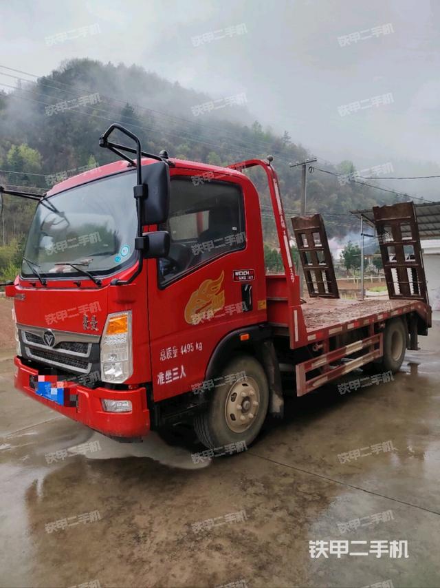 中国重汽4X2平板运输车