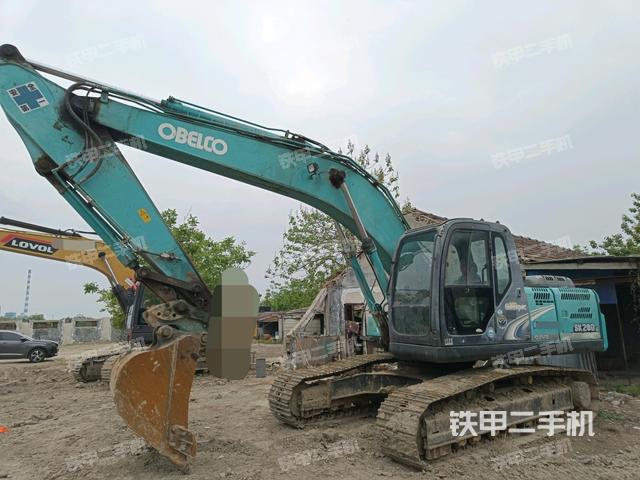 神钢SK210LC-8挖掘机