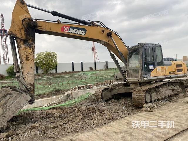 徐工XE270DK挖掘机