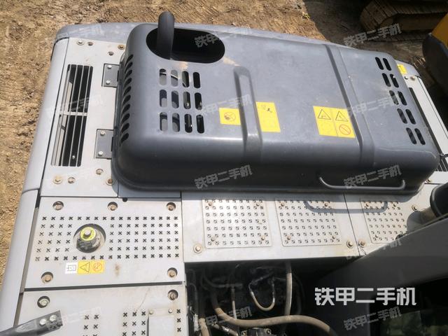 中联重科ZE135E-10挖掘机的设备实拍-第52张实拍照片