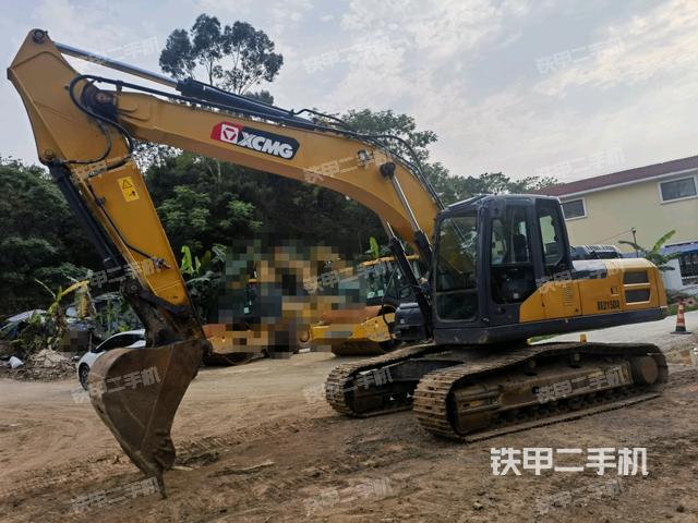 徐工XE215DA挖掘机