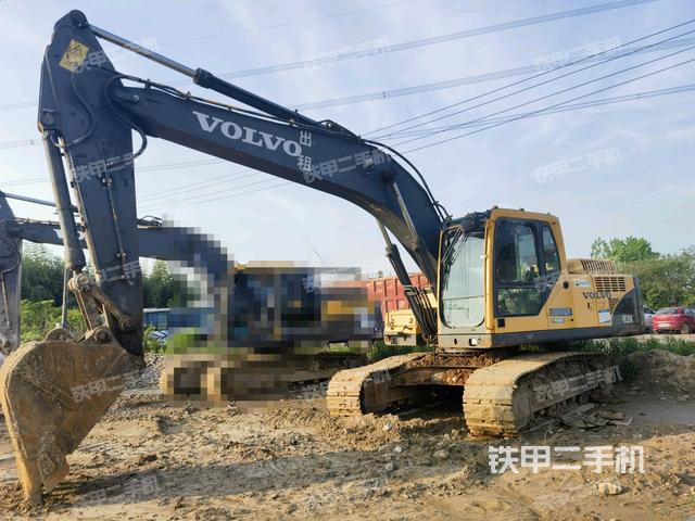 沃爾沃EC210B挖掘機(jī)