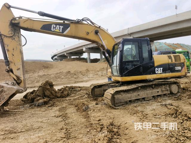 卡特彼勒320D液压挖掘机