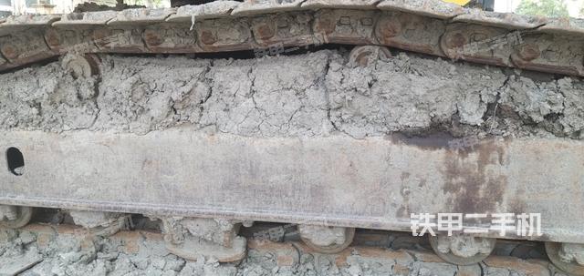 单侧履带整体（整机外观）