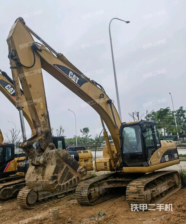 卡特彼勒320D液压挖掘机