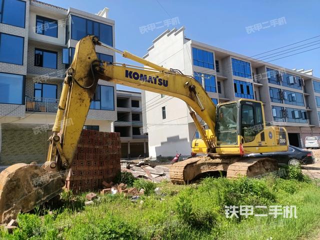 小松PC200-8M0挖掘机