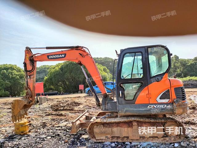 斗山DX55-9C挖掘机