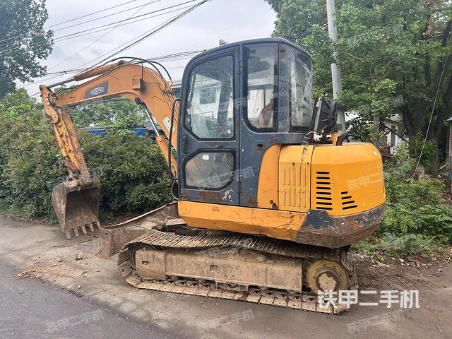 雷沃重工FR60挖掘机