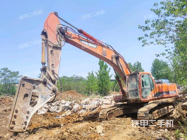 斗山DH370LC-7挖掘机