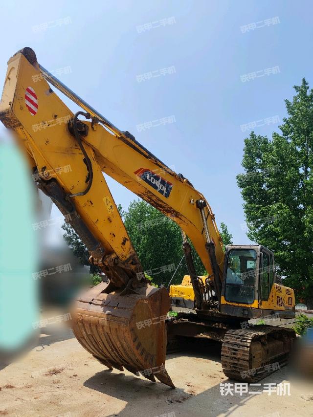雷沃重工FR480E挖掘机