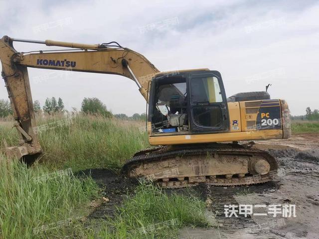 小松PC200-8挖掘机