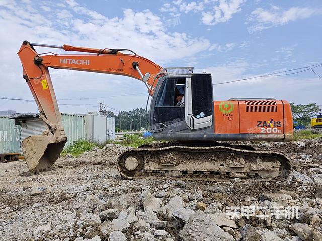 日立ZX200LC-3挖掘机
