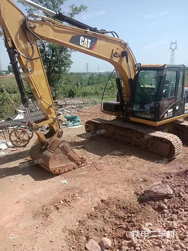 卡特彼勒CAT®313D2 L 小型液压挖掘机