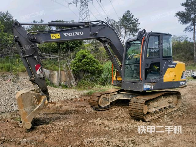 沃尔沃EC75D挖掘机