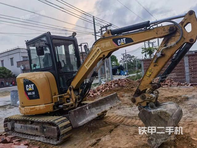 卡特彼勒CAT®303.5E CR 小型液压挖掘机