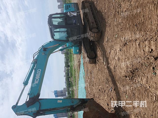 神钢SK140LC-8挖掘机