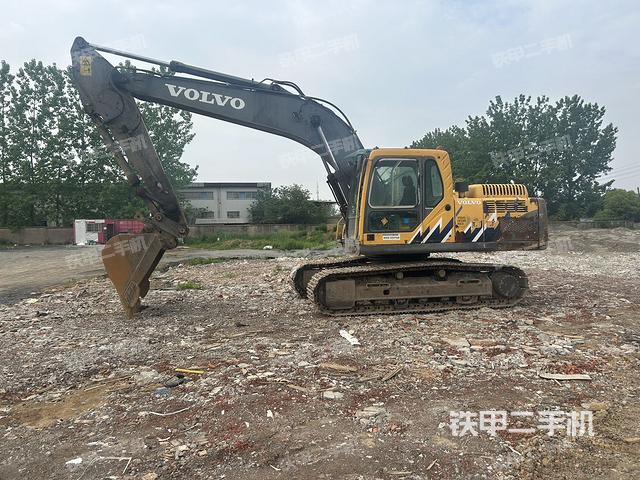 沃尔沃EC210B挖掘机