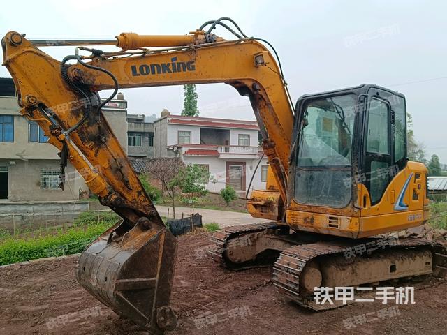 龙工LG6075挖掘机