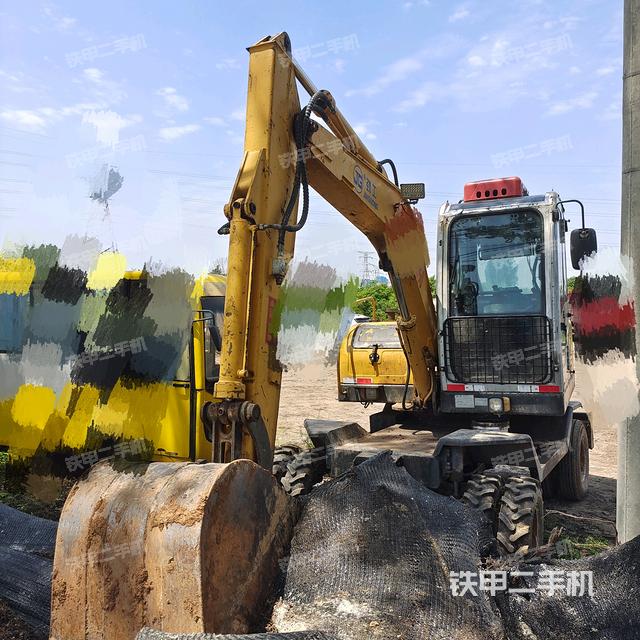 劲工JG75挖掘机