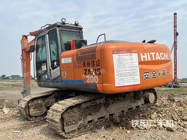 日立ZX200-3挖掘机