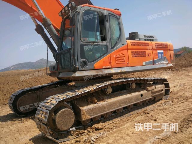斗山DX380LC-9C挖掘机