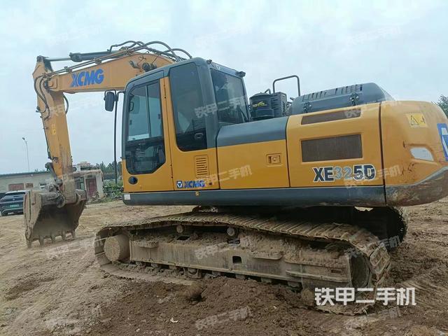 徐工XE215D挖掘机