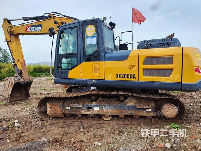 徐工XE200DA挖掘机