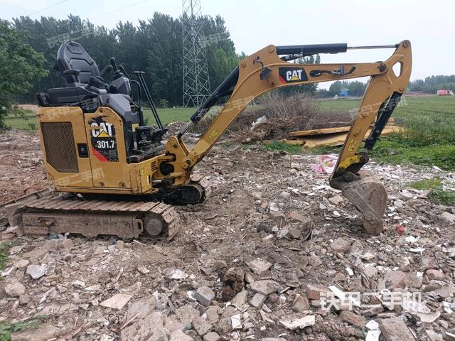 卡特彼勒CAT®301.7 CR 微型液压挖掘机