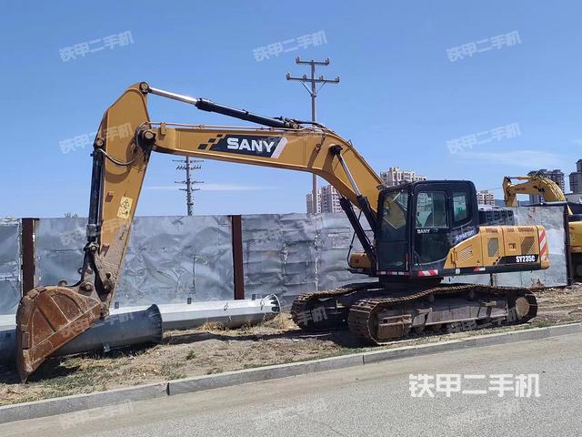 三一重工SY205C挖掘机