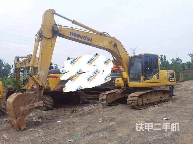 小松PC200-8挖掘机