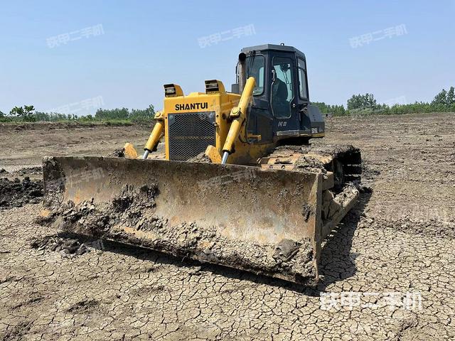 山推SD16L湿地型推土机