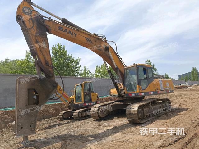 三一重工SY365C挖掘机