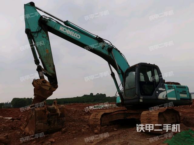 神钢SK210LC-8挖掘机