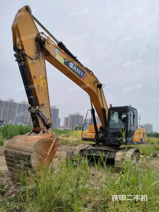 三一重工SY200C挖掘机