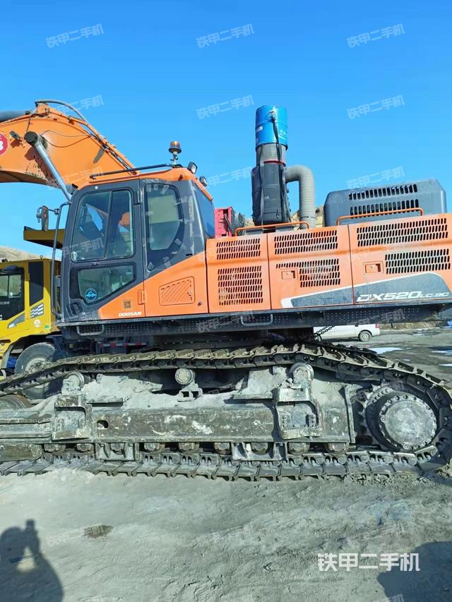 斗山DX520LC-9C挖掘机