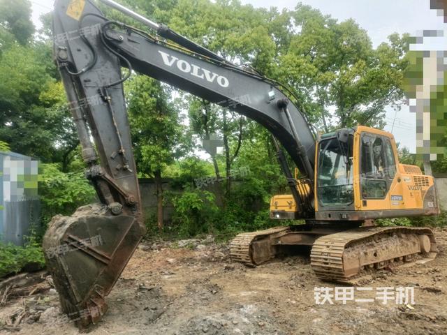 沃尔沃EC210B挖掘机