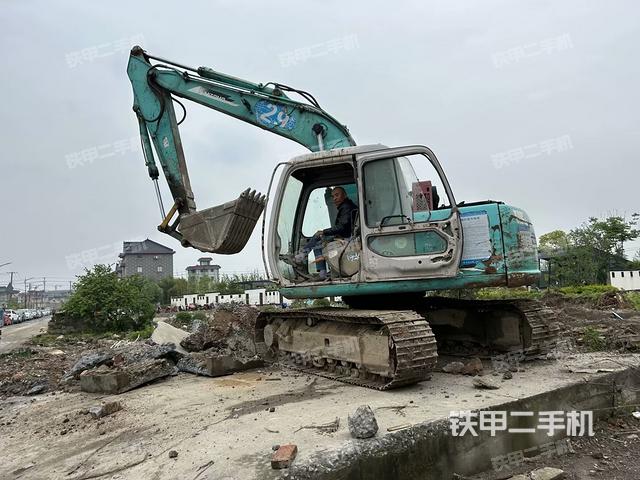 住友SH120-3挖掘机