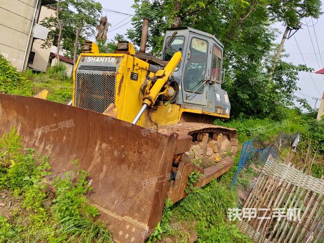 山推SD16标准型推土机