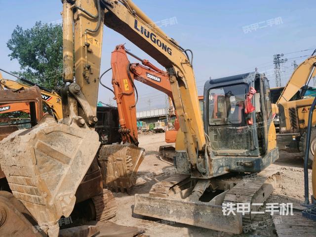 柳工CLG906D挖掘机