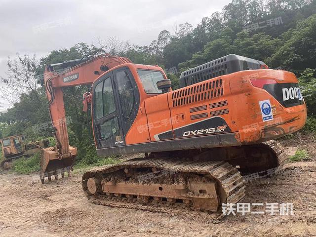 斗山DX215-9CN挖掘机