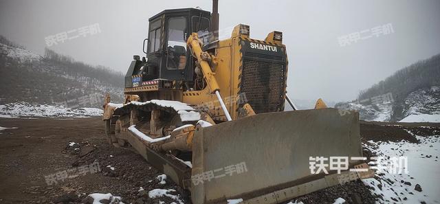 山推SD22标准型推土机