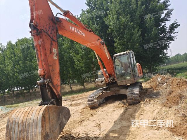 日立ZX200-3挖掘机
