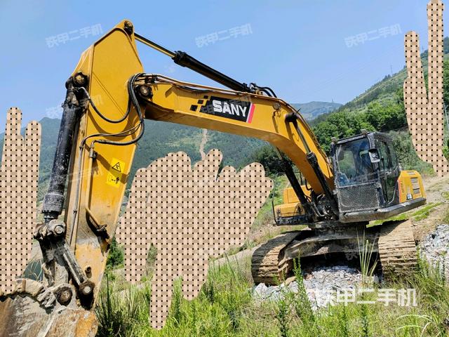 三一重工SY245H挖掘机