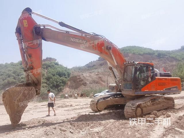 斗山DX380LC-9C挖掘机