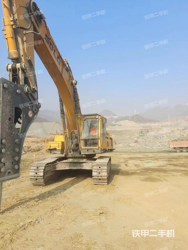 山东临工E6500F挖掘机