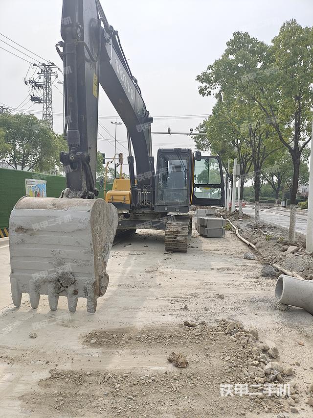 沃尔沃EC200DAG挖掘机