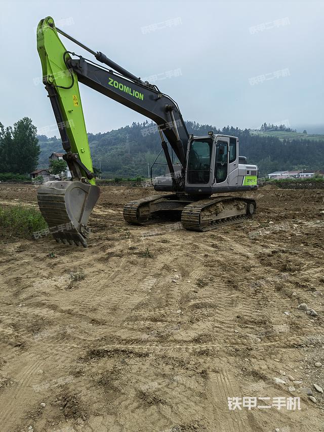 中联重科ZE215E-10挖掘机